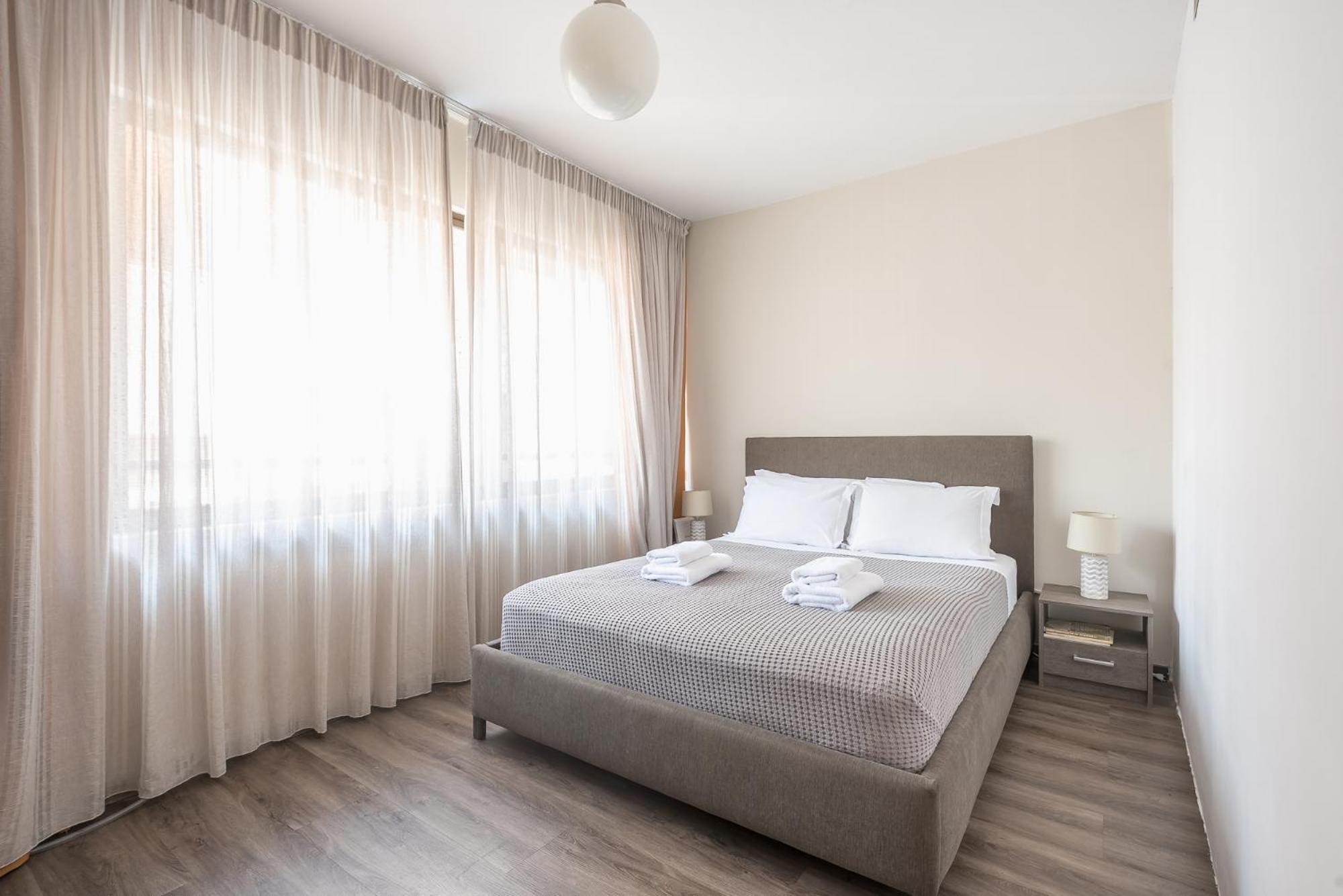Apartment Steps From Historic Center Plaka Atene Esterno foto