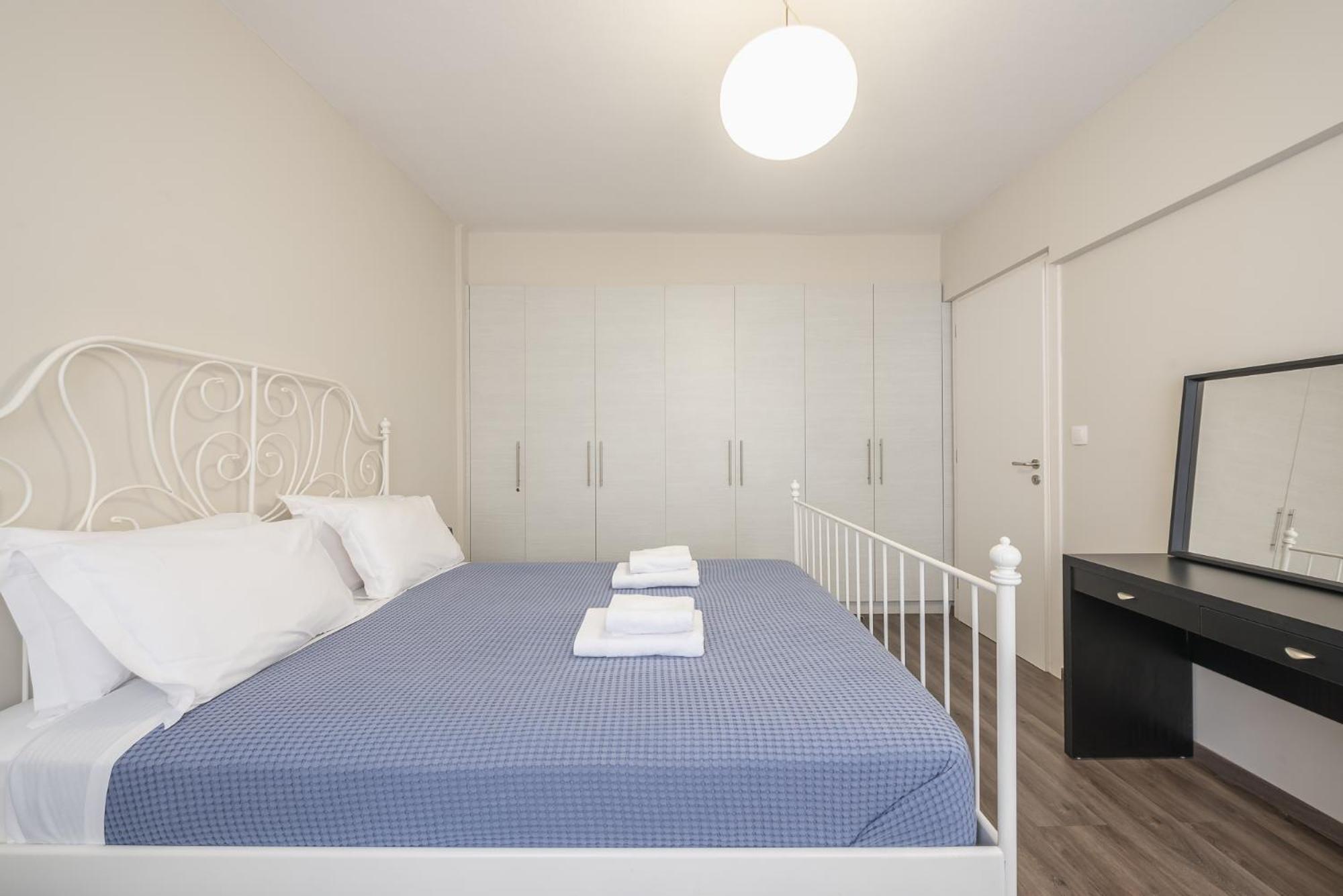 Apartment Steps From Historic Center Plaka Atene Esterno foto