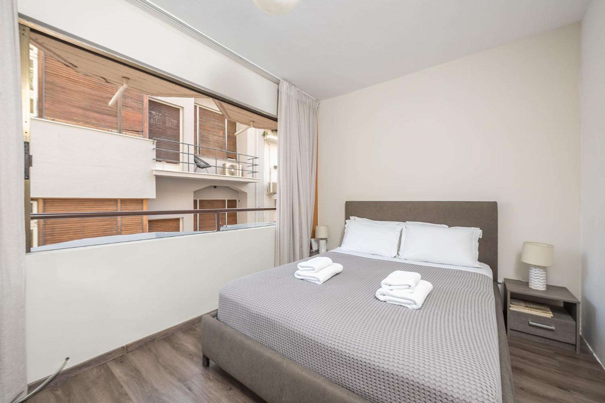 Apartment Steps From Historic Center Plaka Atene Esterno foto