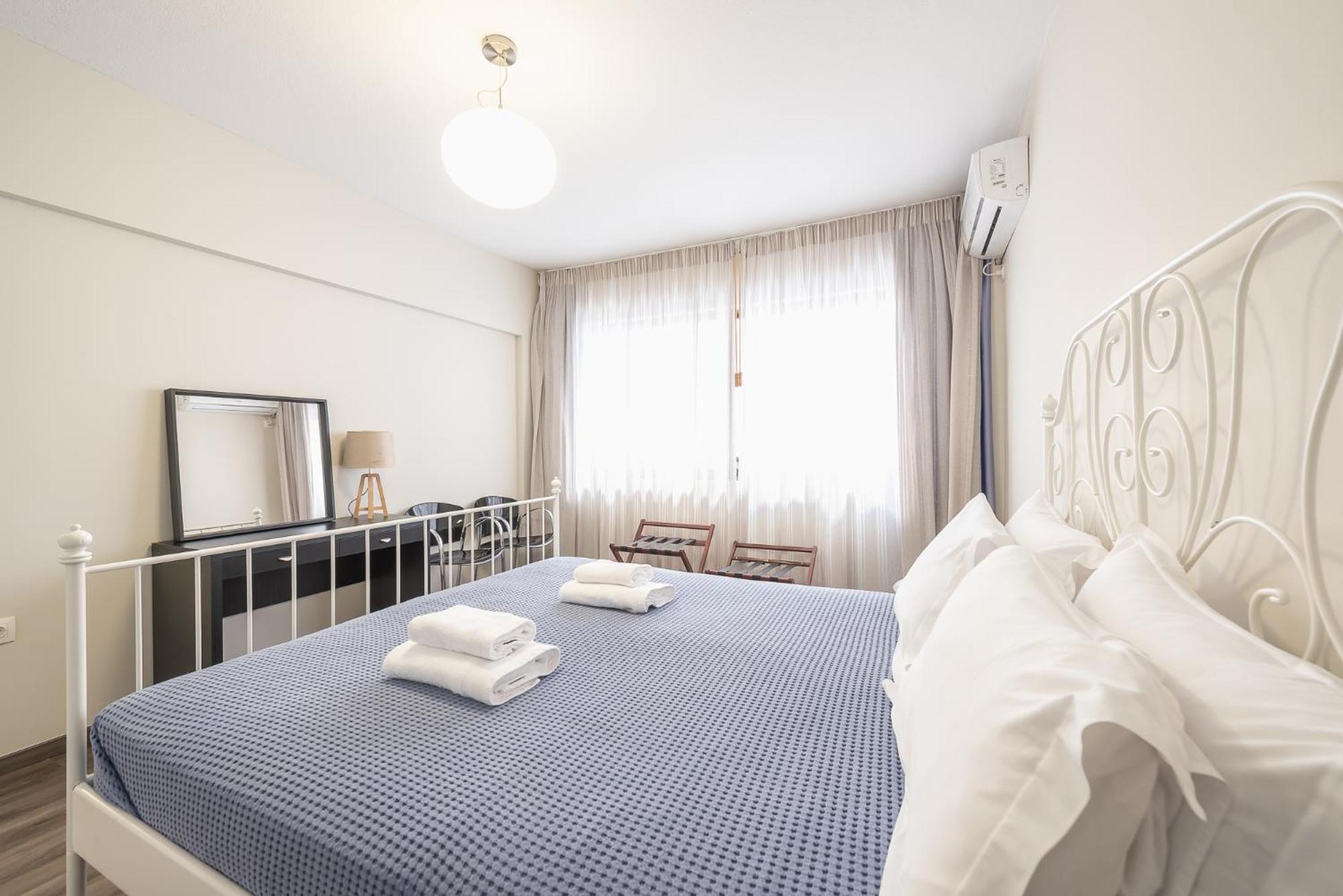 Apartment Steps From Historic Center Plaka Atene Esterno foto