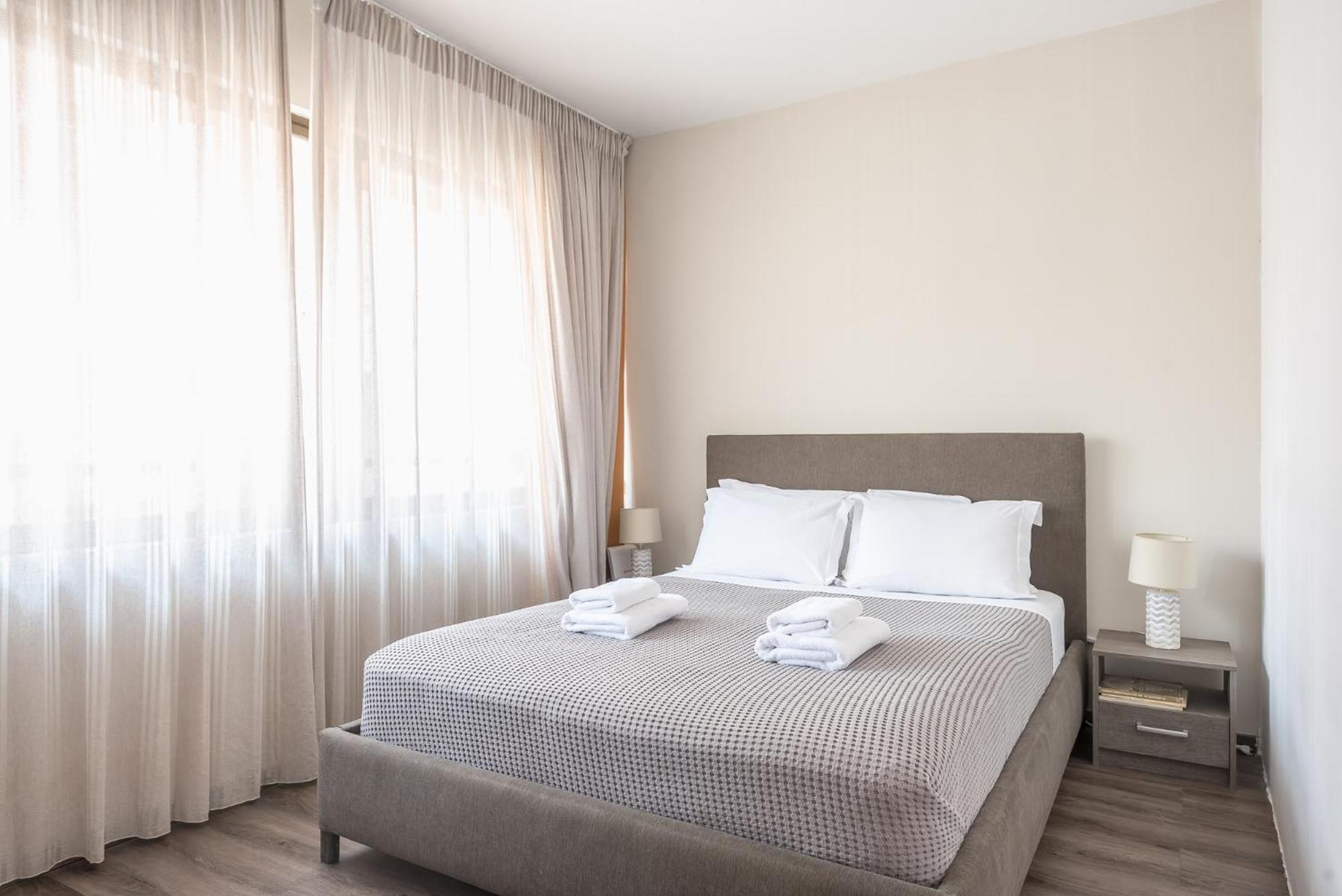 Apartment Steps From Historic Center Plaka Atene Esterno foto