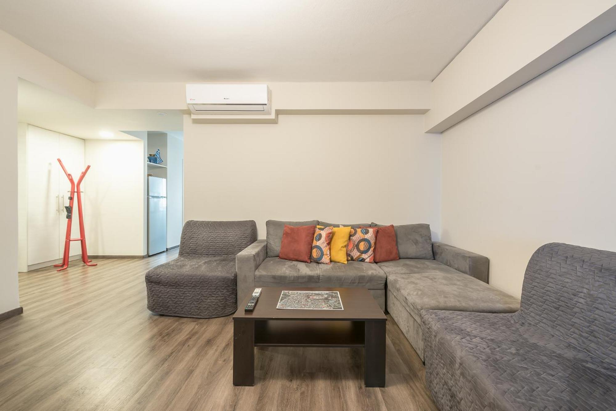 Apartment Steps From Historic Center Plaka Atene Esterno foto